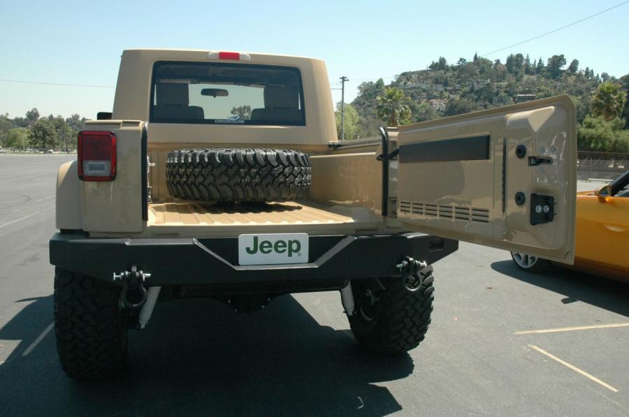  Jeep Wrangler JT Concept 2007 года  (фото 25 из 54)